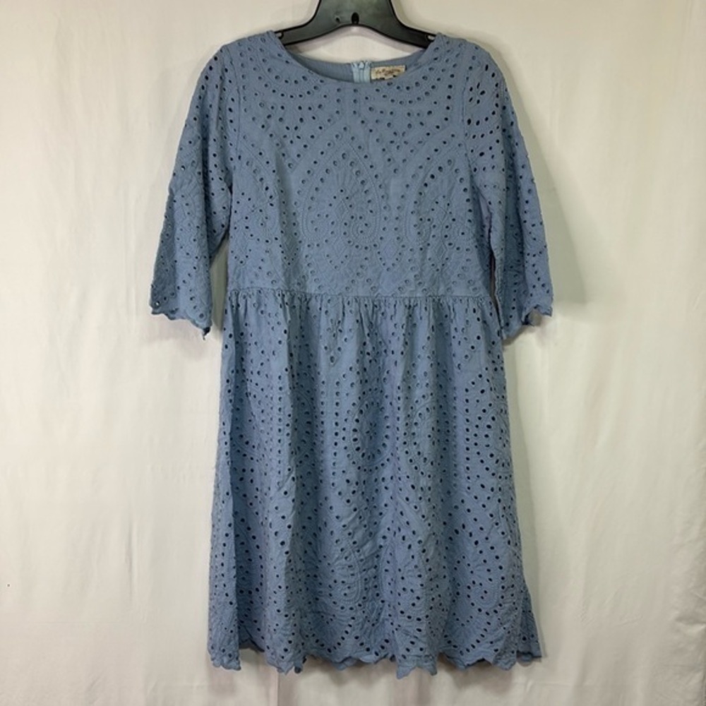📺 Le Raganne light blue cotton eyelet dress